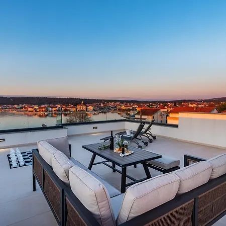 Punta Vista Penthouse 公寓 Sukošan