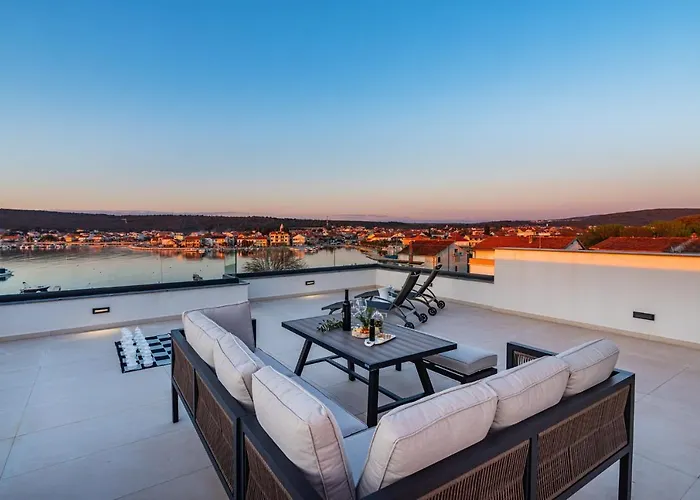 Punta Vista Penthouse 아파트 Sukošan